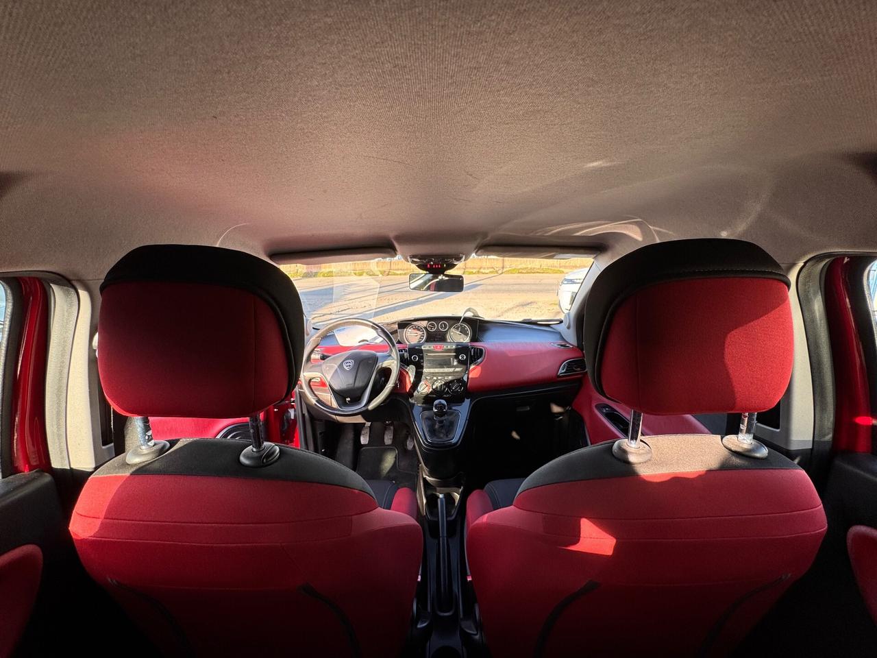 Lancia Ypsilon 1.2 69 CV 5 porte S&S Platinum