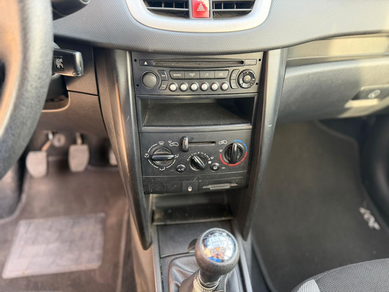 Peugeot 207 SOLO 60.000 KM OK NEOPATENTATI