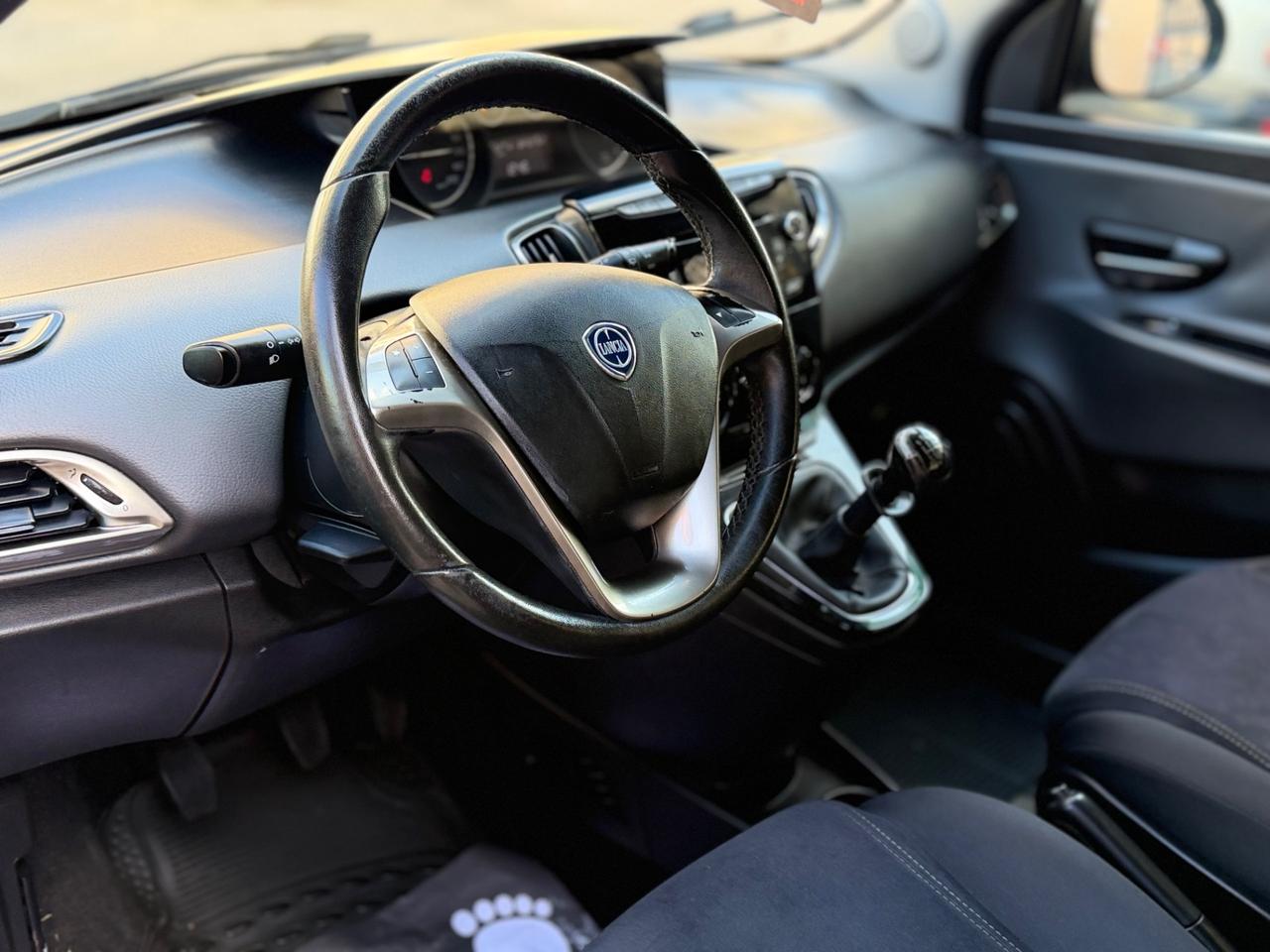 Lancia Ypsilon 1.2 69CV Elefantino