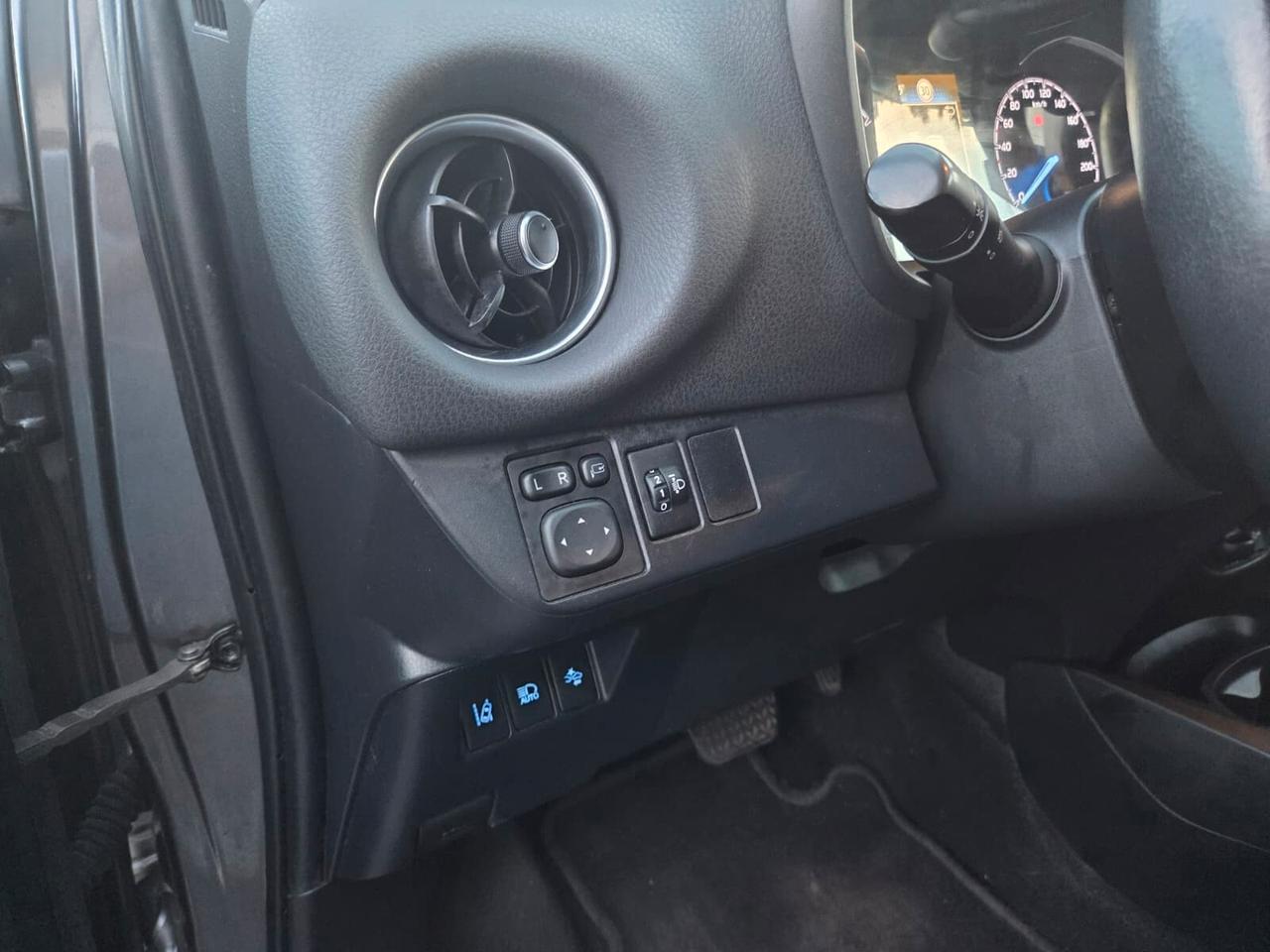 Toyota Yaris 1.5 Hybrid 5 porte Trend "Blue Edition"