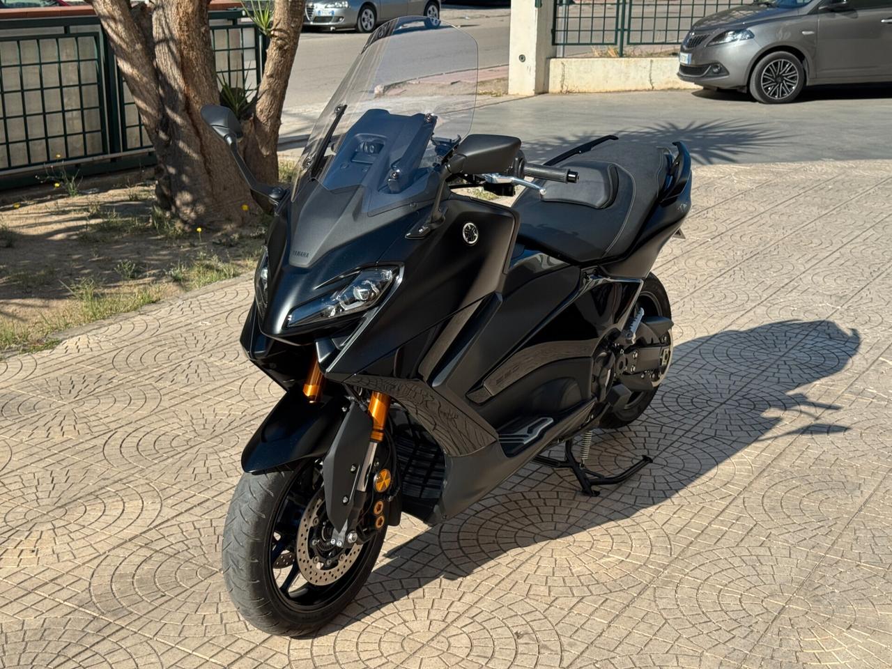 YAMAHA T-MAX 560 TECH-MAX