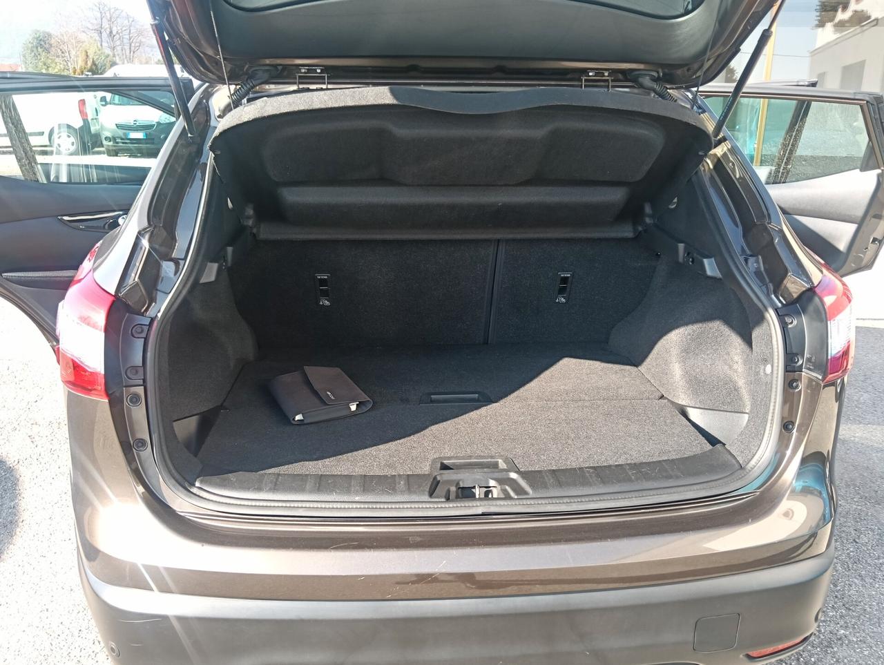 Nissan Qashqai 1.5 dCi DPF Tekna