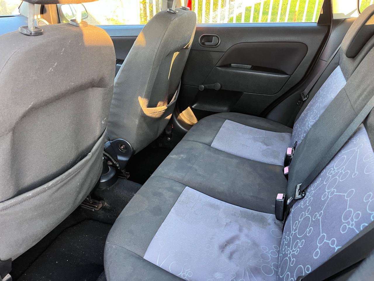 Ford Fiesta 1.2 16V 5p. Ghia