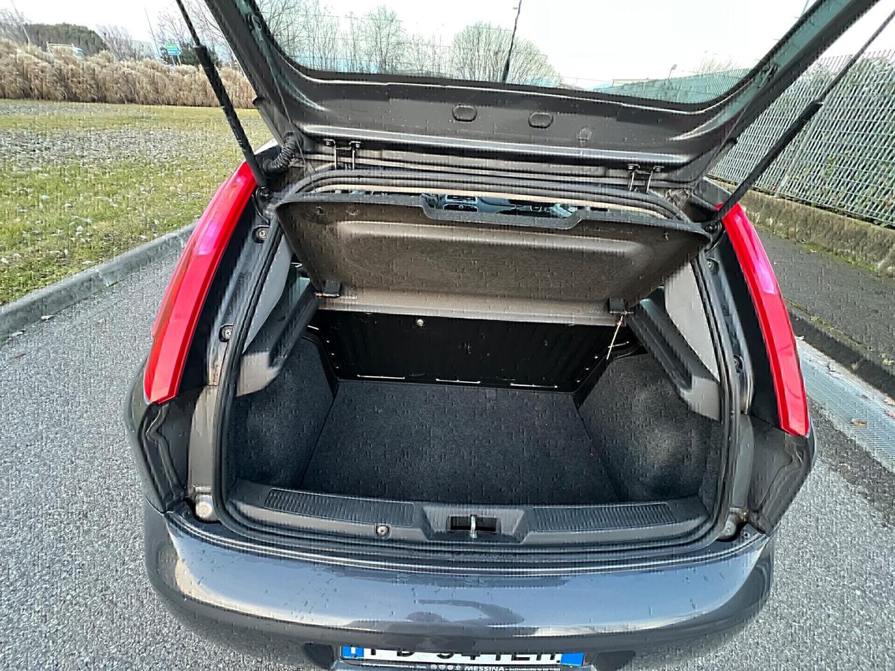 Fiat Punto 1.2 5 porte Lounge GPL