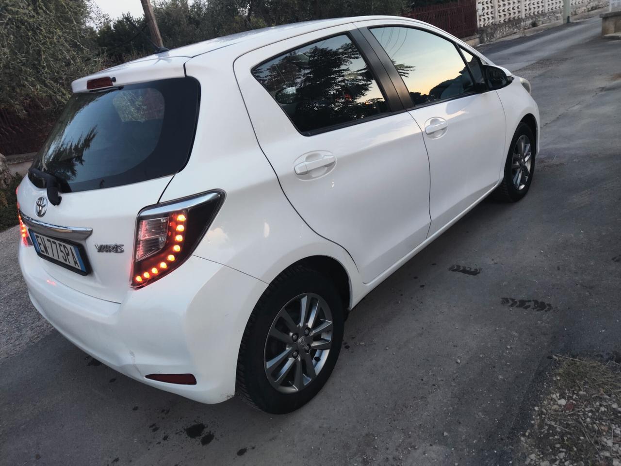 Toyota Yaris 1.0 5 porte Lounge