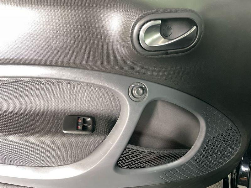 smart fortwo fortwo EQ Pulse 22kw