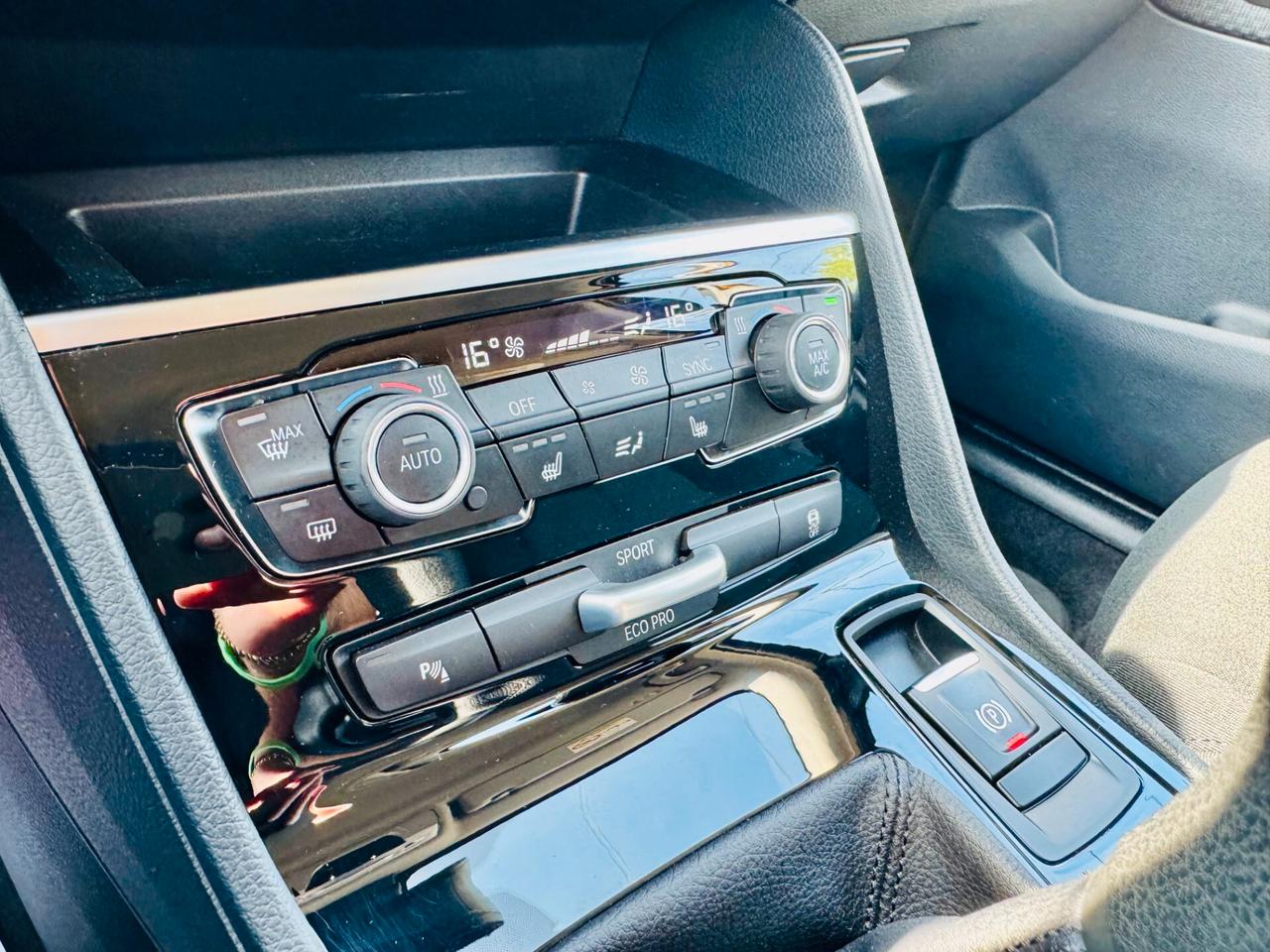 BMW 216d Active Tourer Sport - LED