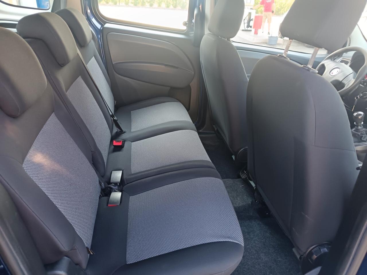 Fiat Doblò 1.4 T-Jet 16V Natural Power Gancio traino