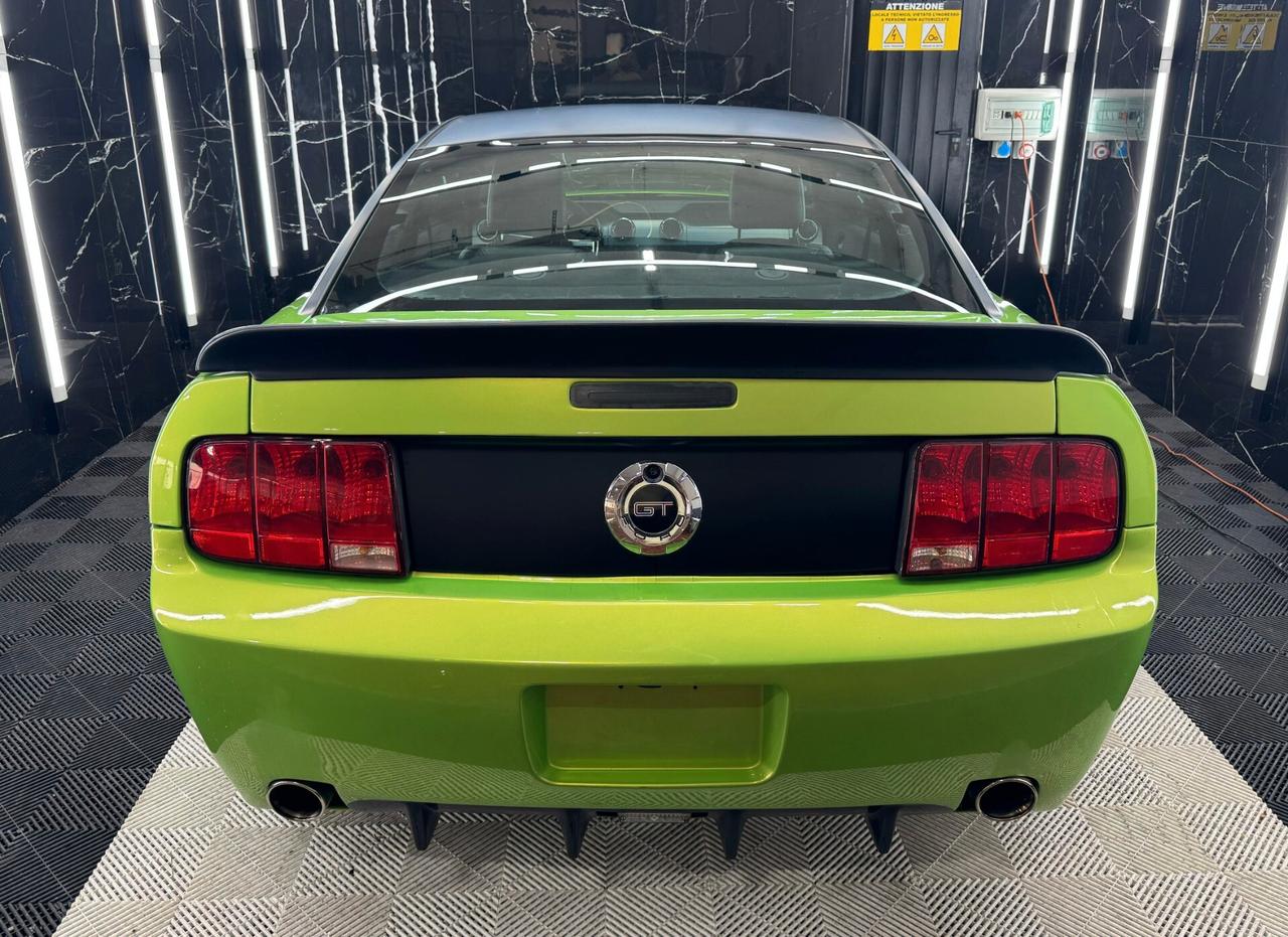 Ford Mustang body kit cervini