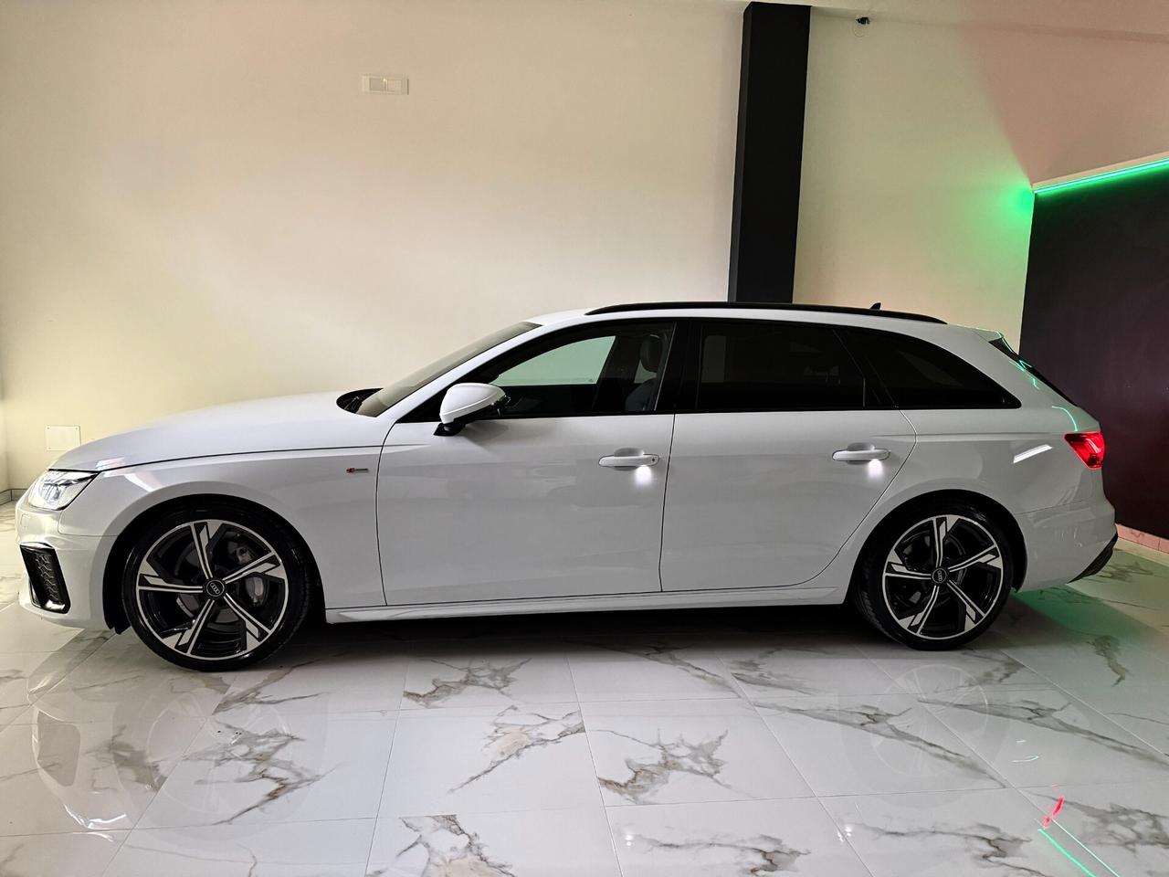 Audi A4 40 TDI MHEV quattro S line edition