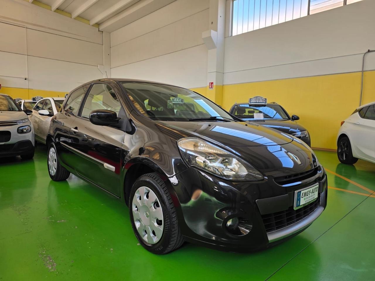 Renault Clio 1.2 16V 3 p. Luxe Neopatentati
