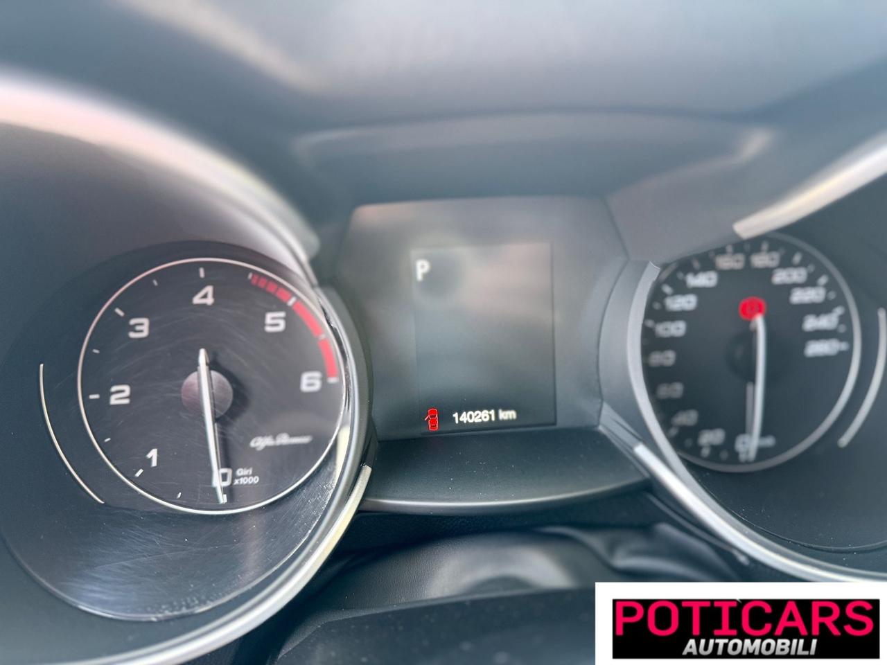 Alfa Romeo Stelvio 2.2 Turbodiesel 160 CV AT8 RWD Business