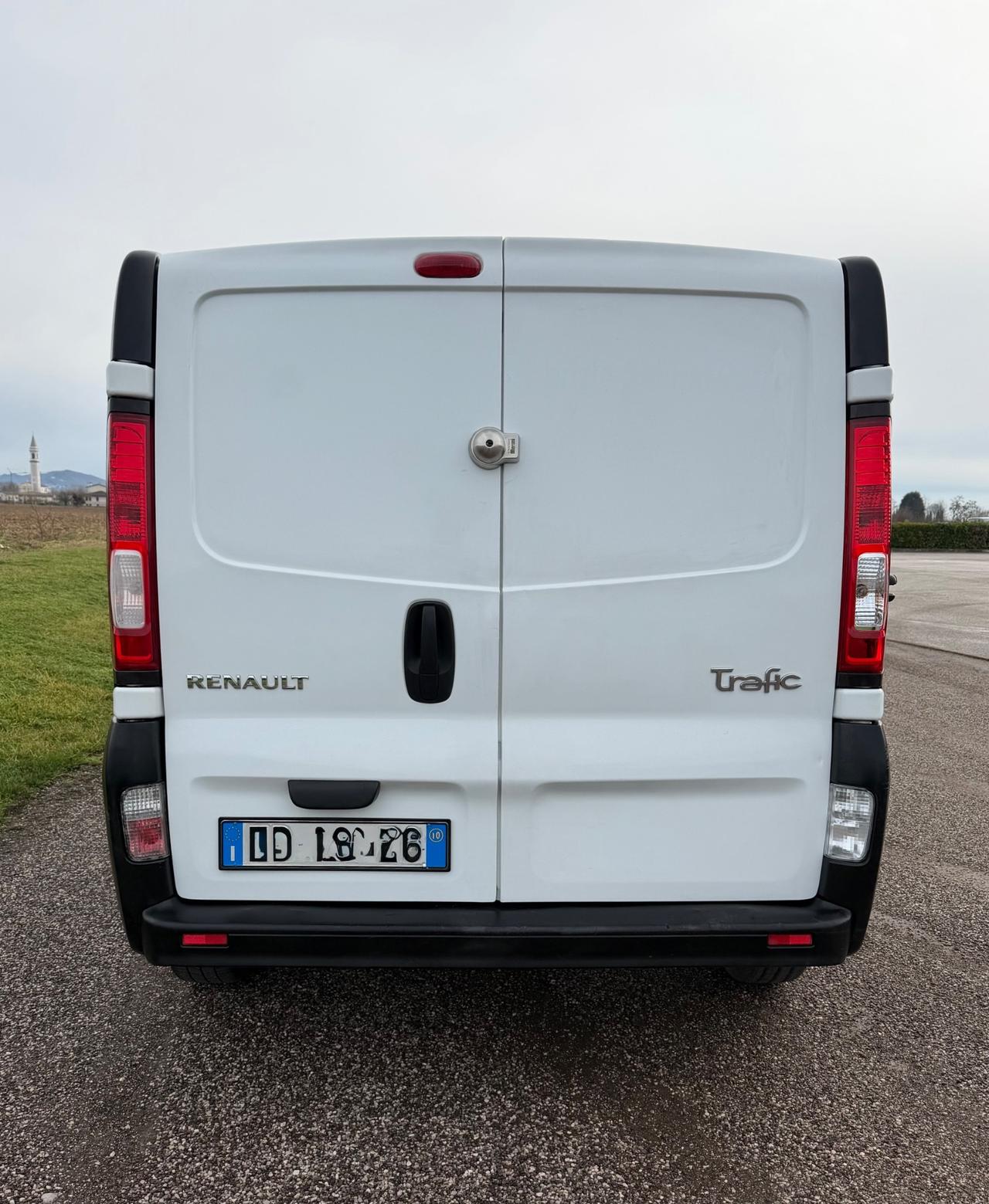 RENAULT TRAFIC 2.0 CTDi 115 CV 6 MARCE CLIMA AUTO