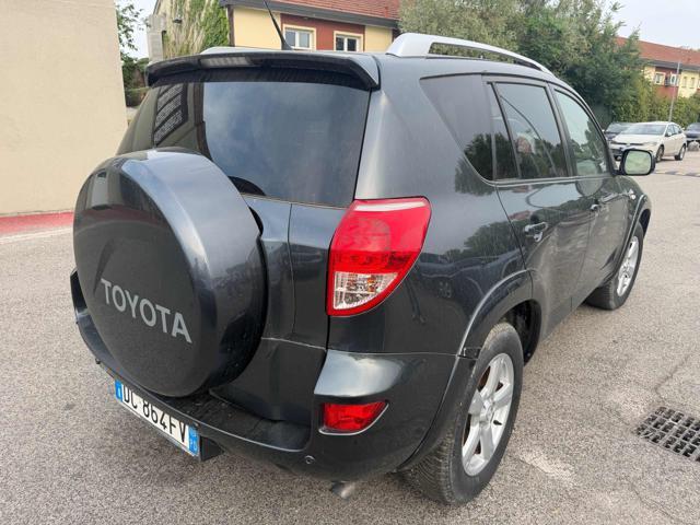 TOYOTA RAV 4 MY23 RAV4 2.2 D-4D 177 CV Luxury senza lavoro da fare