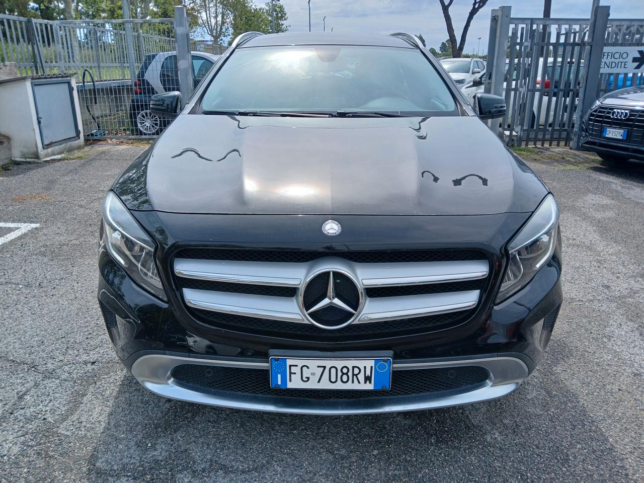 Mercedes-benz GLA 180 d Premium