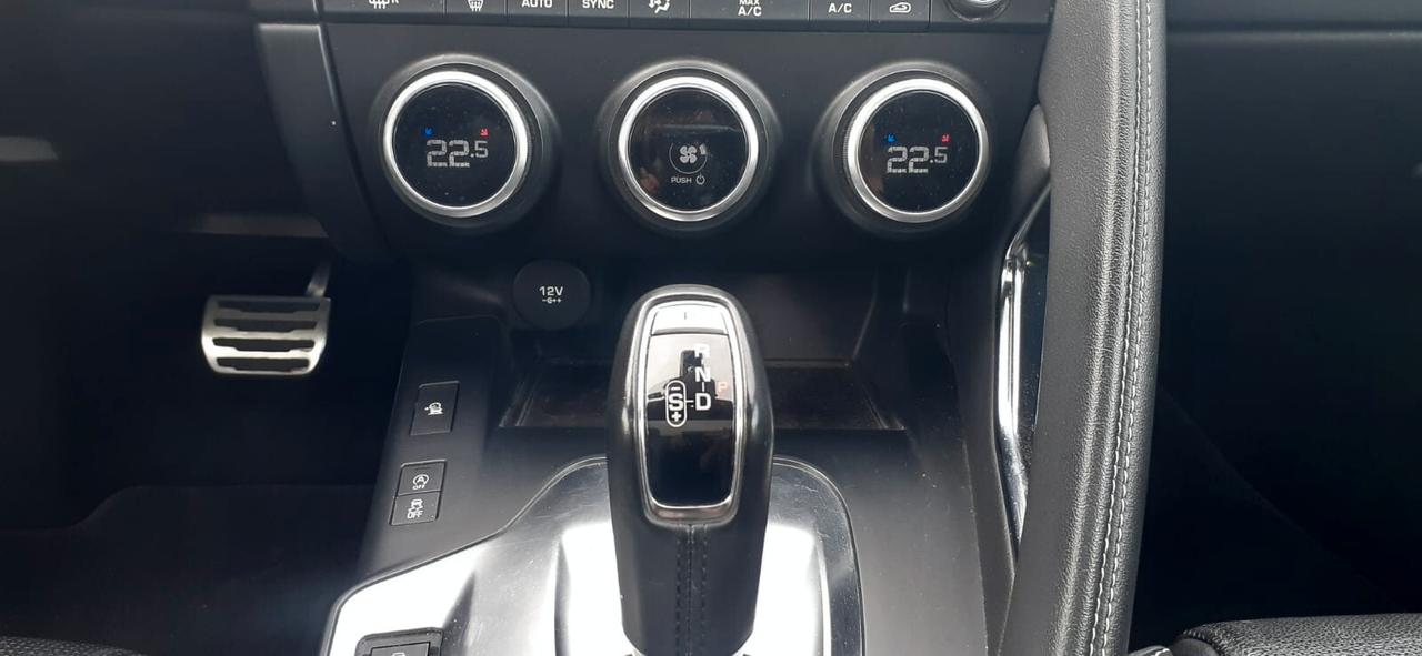 Jaguar E-Pace 2019 - 2.0D 150 CV AWD aut. R-Dynamic Lb automobili