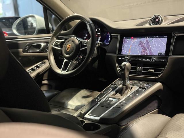 PORSCHE Macan 2.0