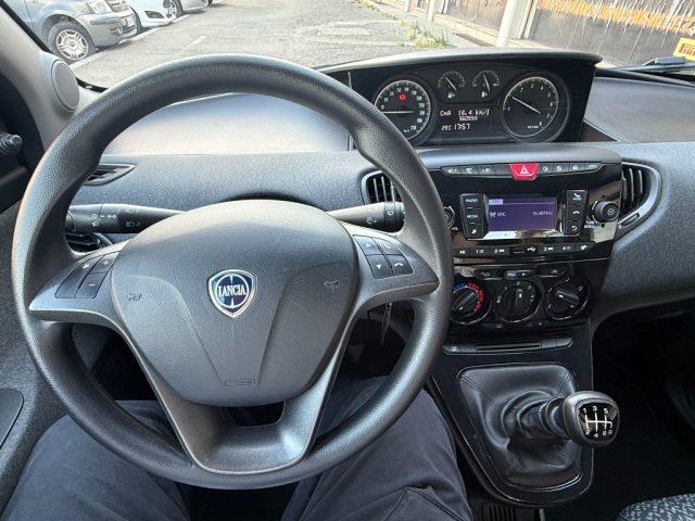 LANCIA Ypsilon 1.0 FireFly 5 porte S&S Hybrid Ecochic Silver
