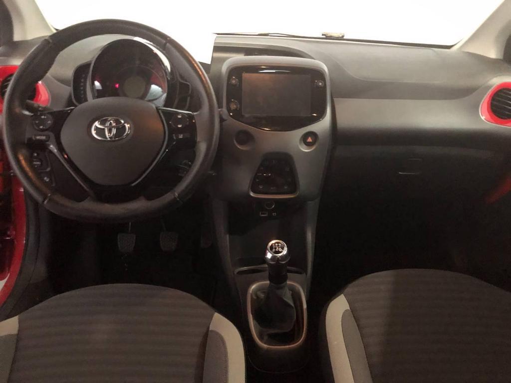 Toyota Aygo 5 Porte 1.0 VVT-i x-play