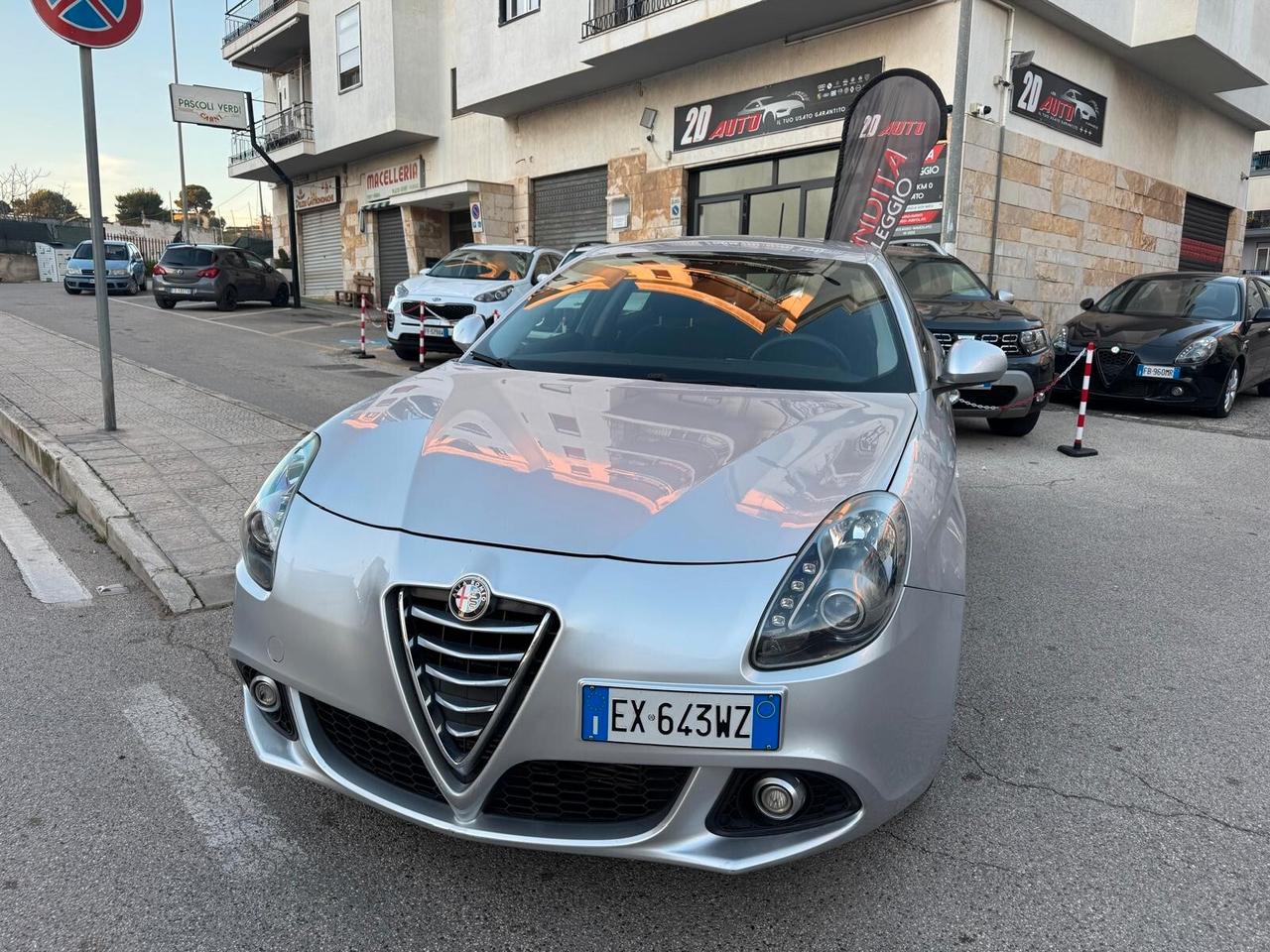 Alfa Romeo Giulietta 1.6 JTDm Distinctive * 105 CV * Adatta a Neopatentati * Garantita 12 Mesi