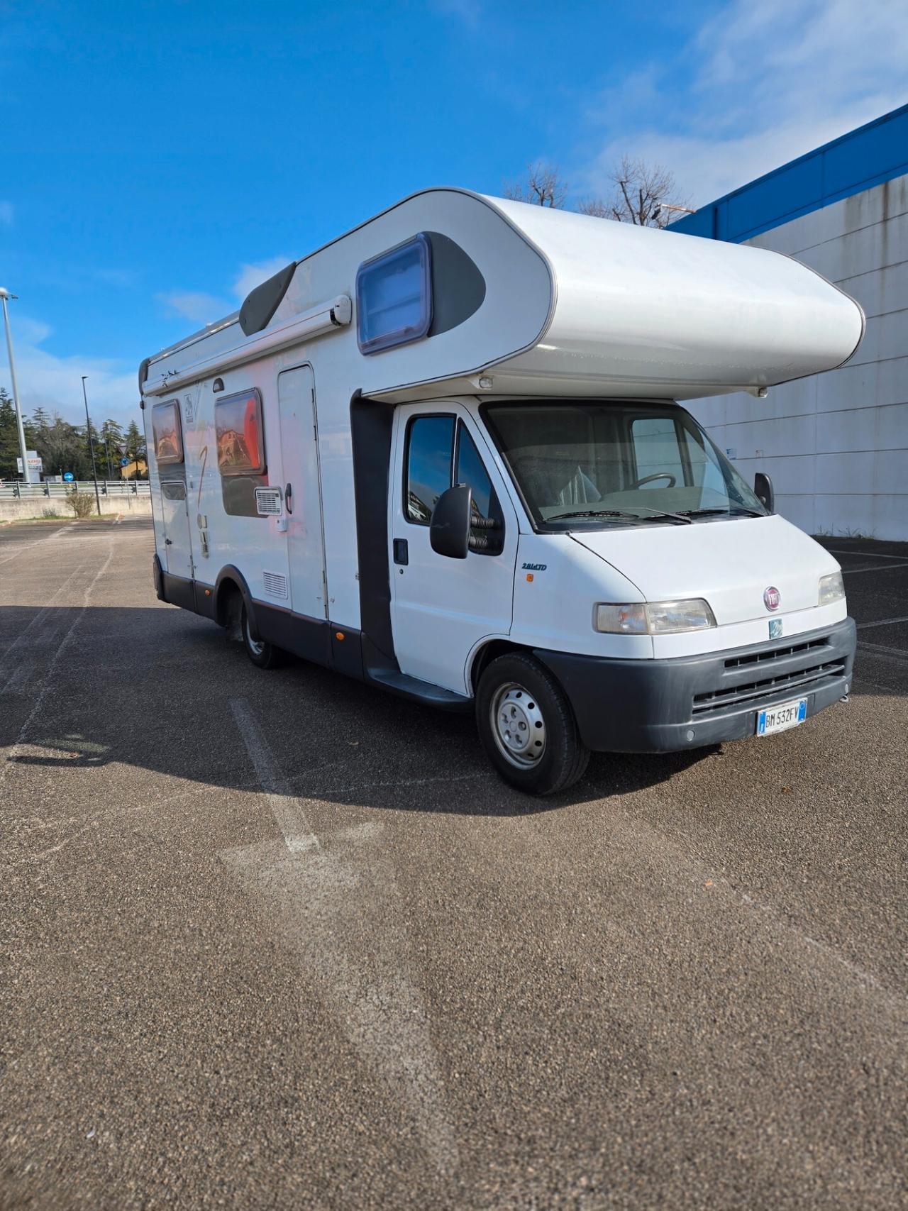 Fiat Ducato 2.8 diesel alesstimento Knaus