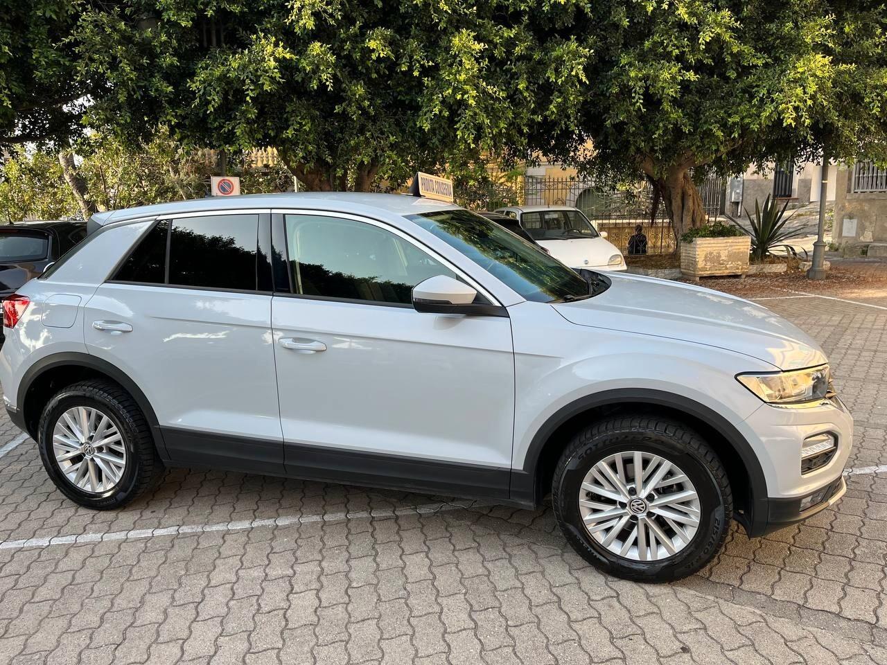 Volkswagen T-Roc 1.6 TDI SCR Business BlueMotion Technology