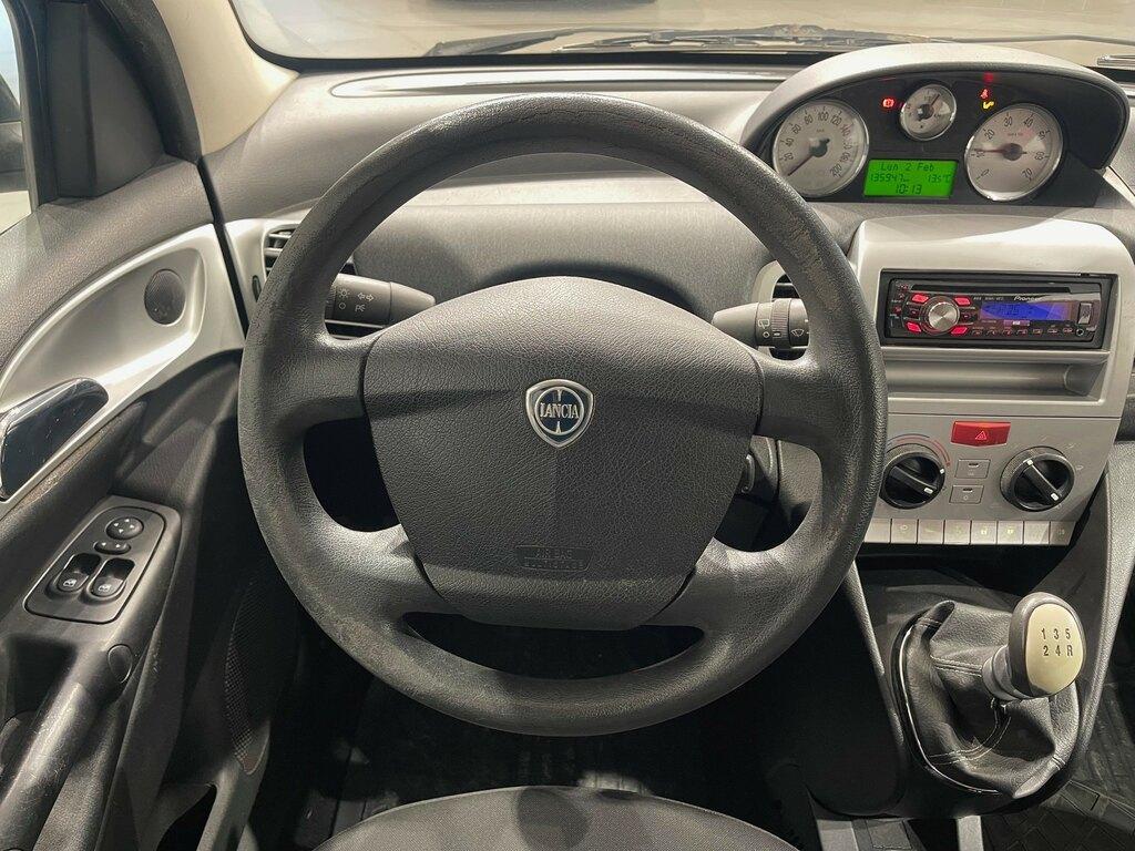 Lancia Ypsilon 1.2 8v Argento