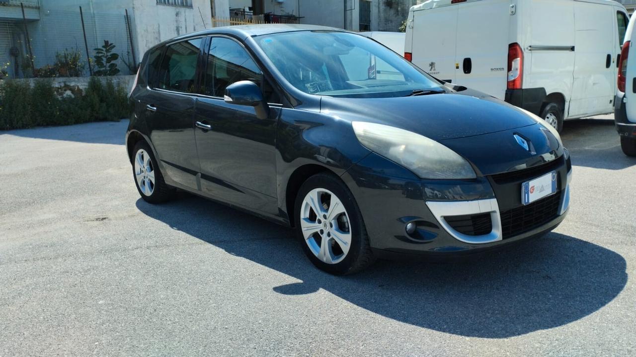 Renault Scenic Scénic X-Mod 1.5 dCi 110CV Luxe