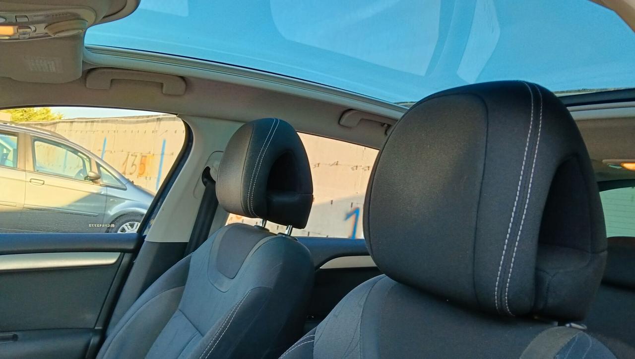 CITROEN C4 1.6 HDì-TETTO-2012
