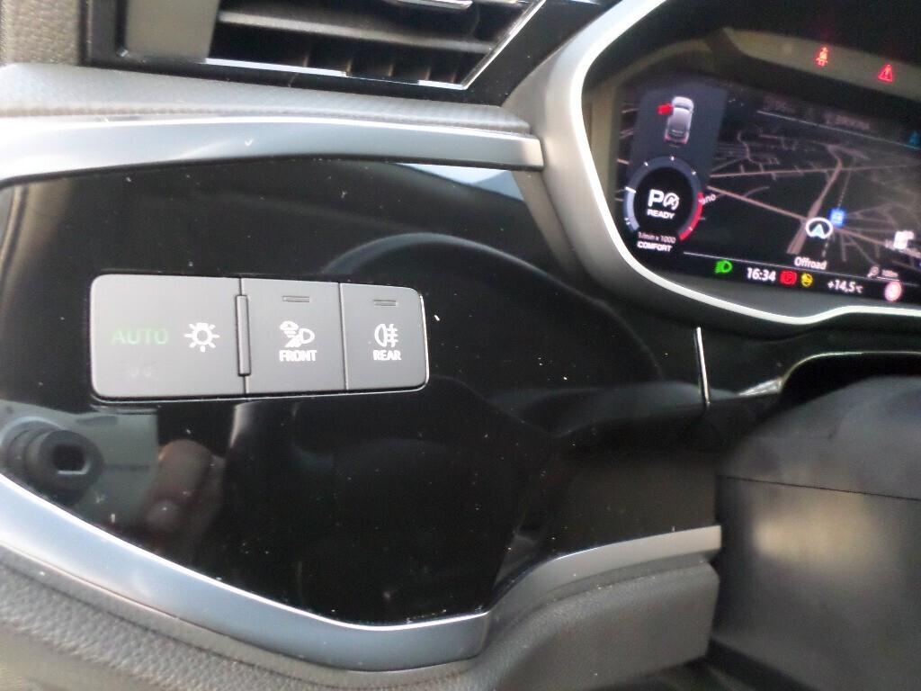 Audi Q3 SPB 35 TDI quattro Business Plus