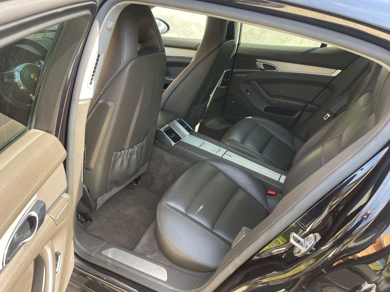 Porsche Panamera 4.0 4S Diesel (PERMUTA)