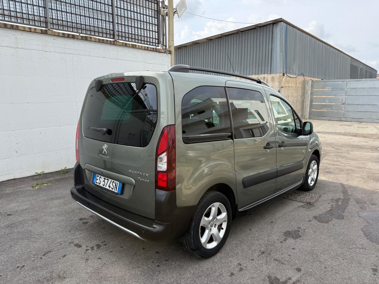 Peugeot Partner Tepee 1.6 Benzina 120CV Outdoor