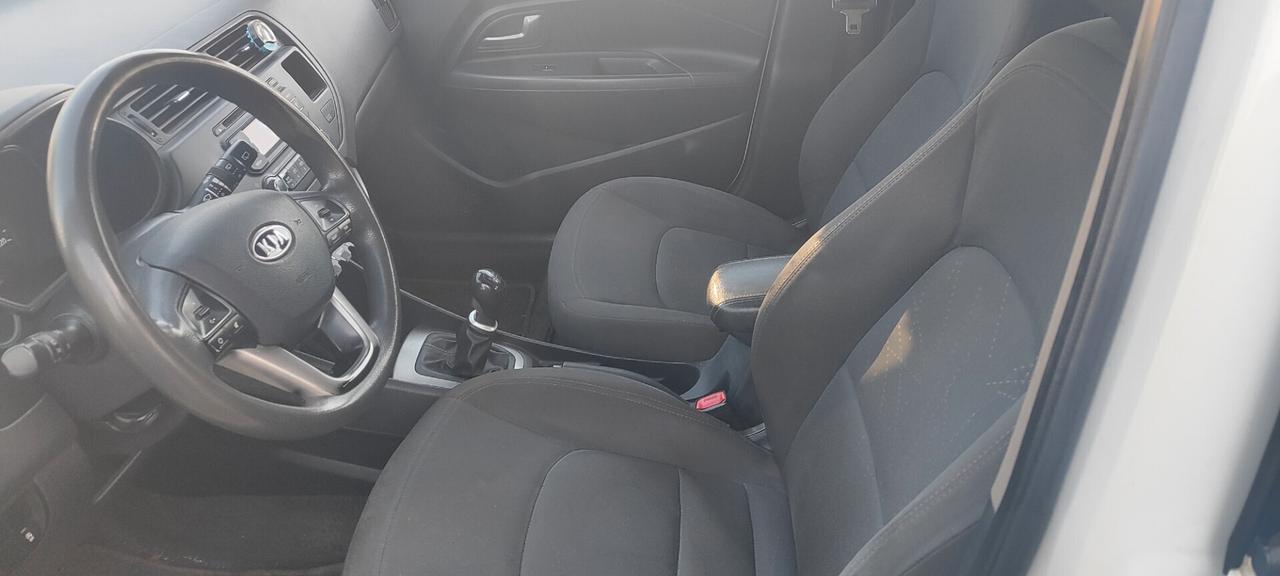 Kia Rio 1.1 CRDi WGT 5p. EX