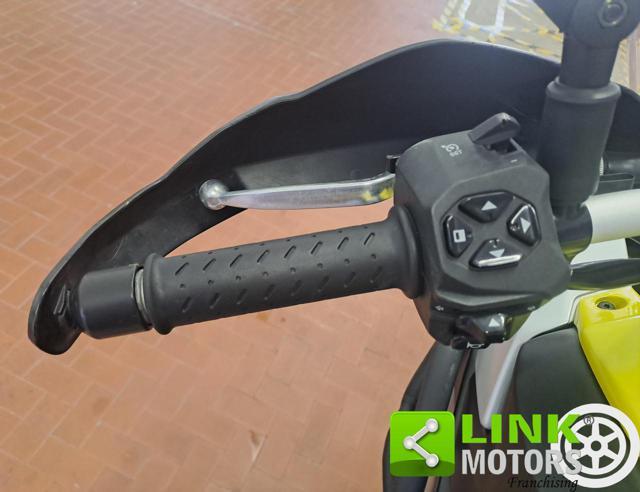 APRILIA Tuareg 660 .