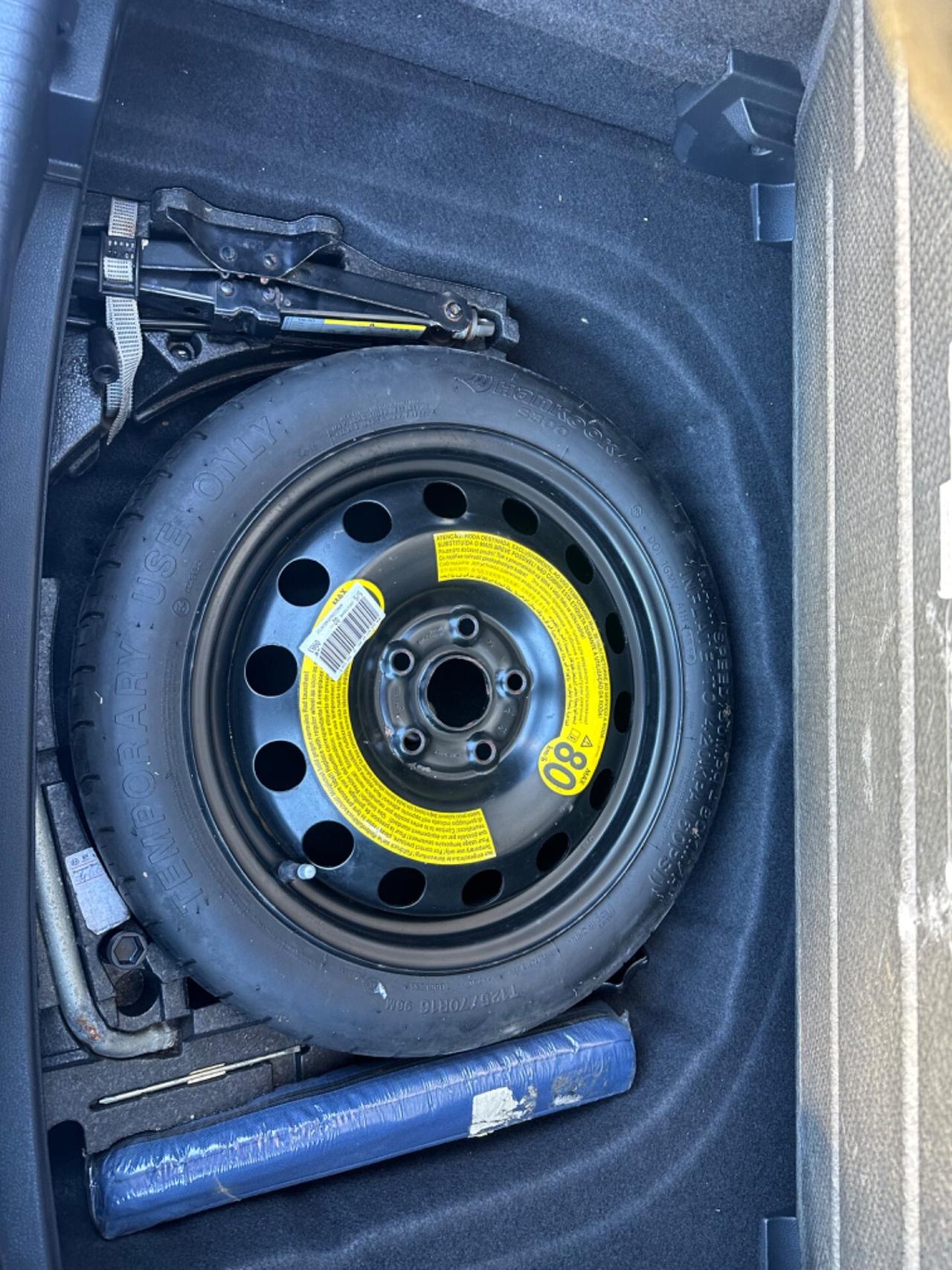 Volkswagen Golf 1.6 TDI ADATTA A NEOPATENTATI