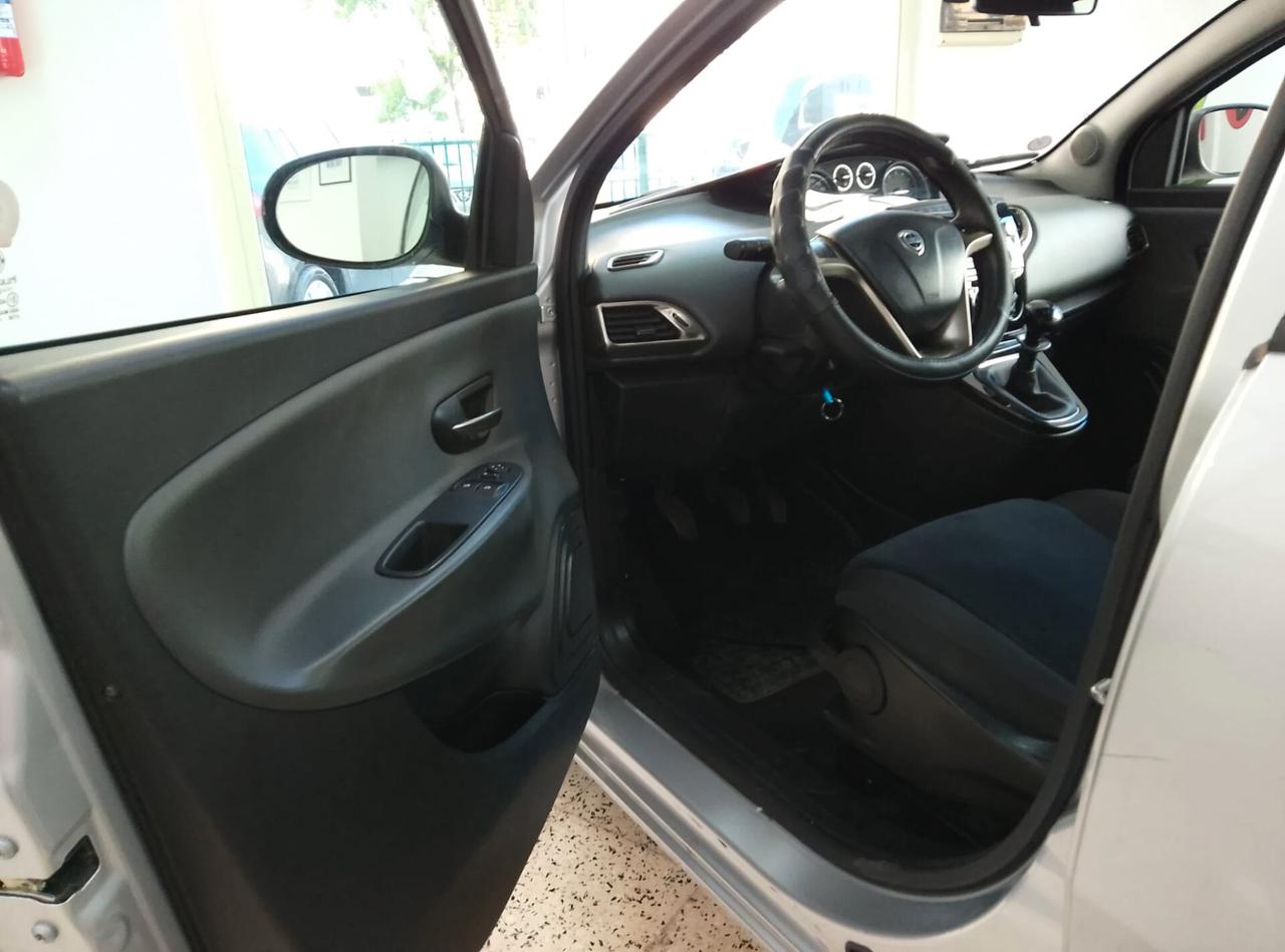 Lancia Ypsilon 1.2 69 CV 5 porte Elle