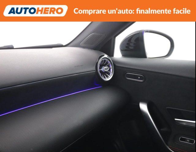 MERCEDES-BENZ A 180 Automatic Premium