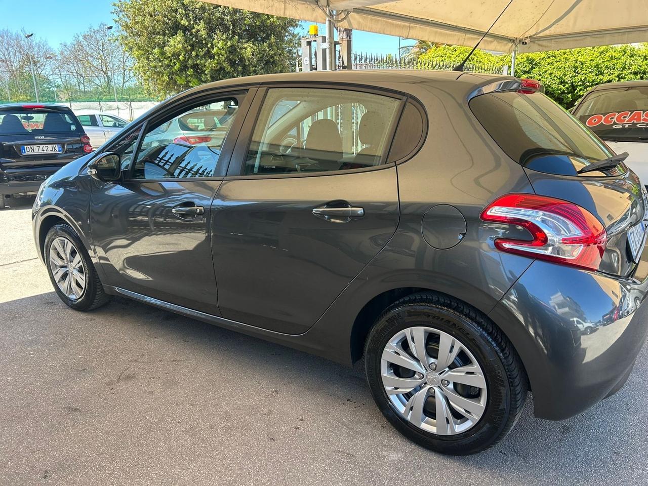 Peugeot 208 PureTech 82 5 porte Allure