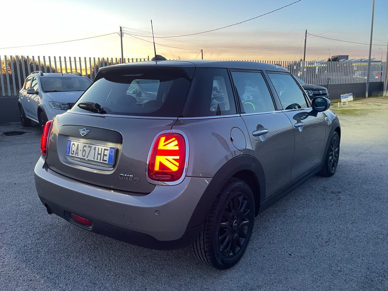 MINI 1.5 D 5 porte 95CV BAKER STREET FUL LED MY20