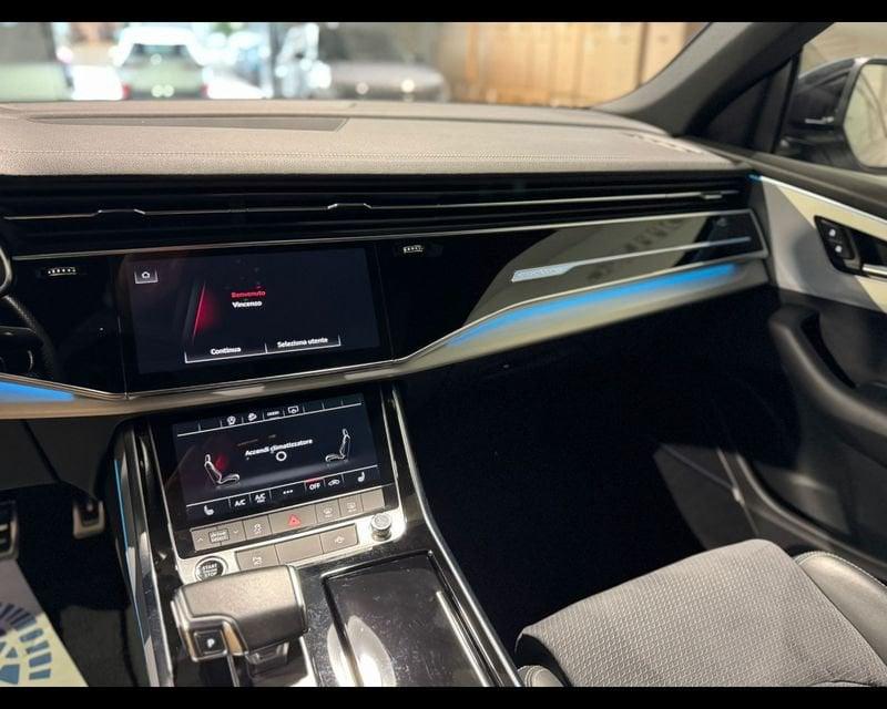 Audi Q8 50 TDI 286 CV quattro tiptronic Sport
