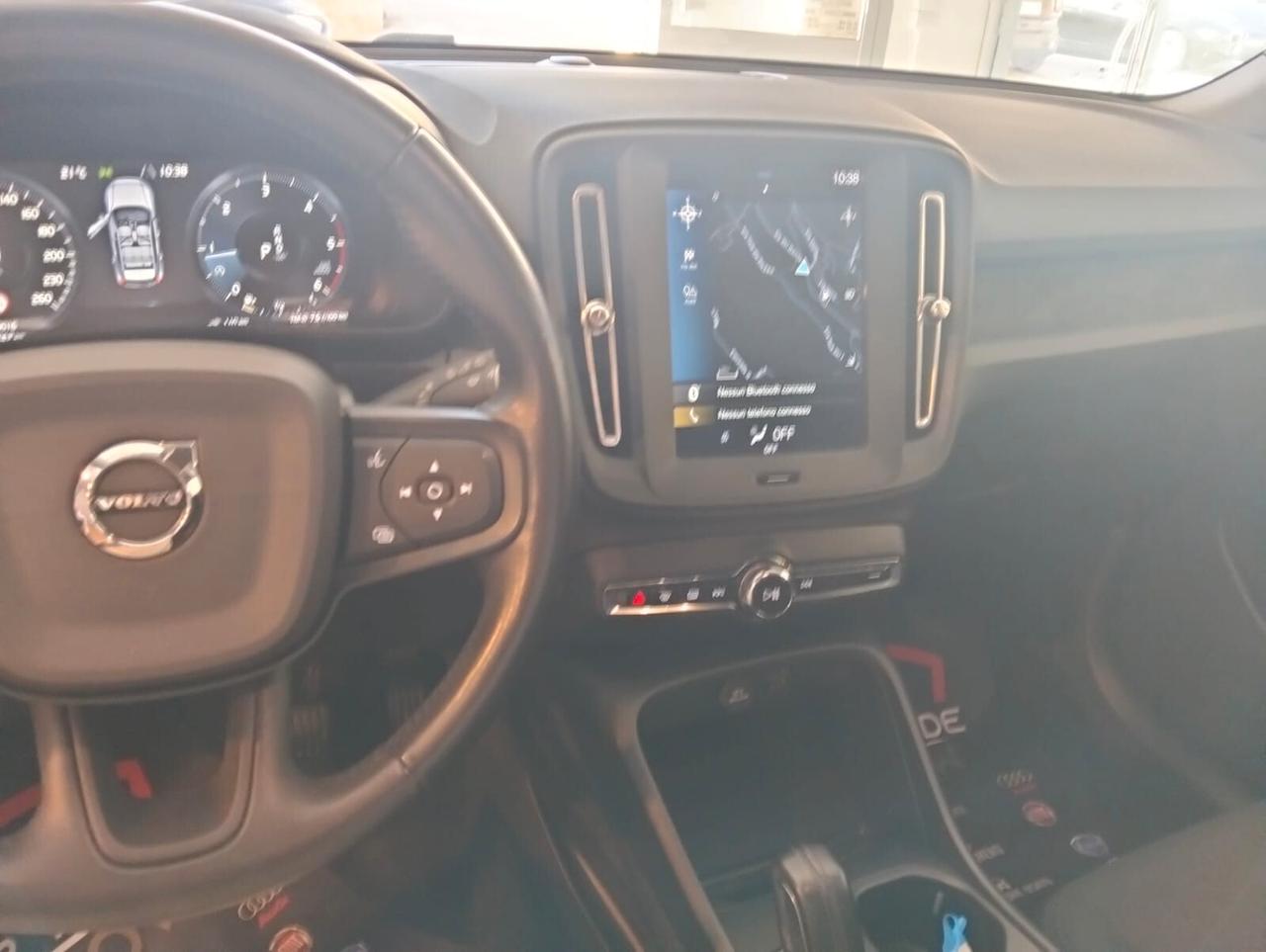 VOLVO XC40 D3 AWD GEARTONIC R-DESIGN