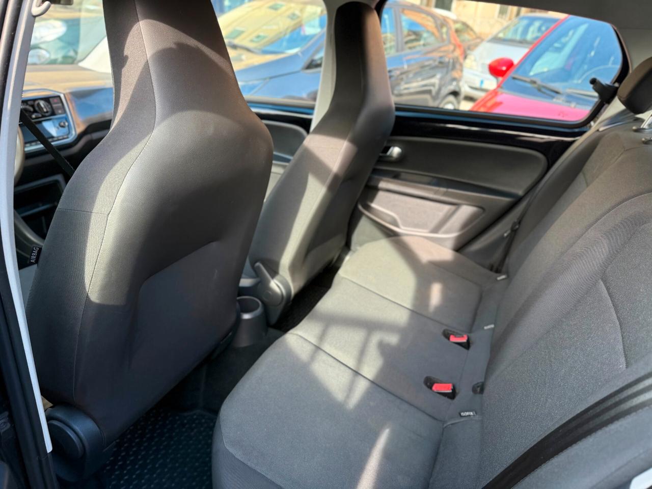 Volkswagen up! 1.0 75 CV 5p. move