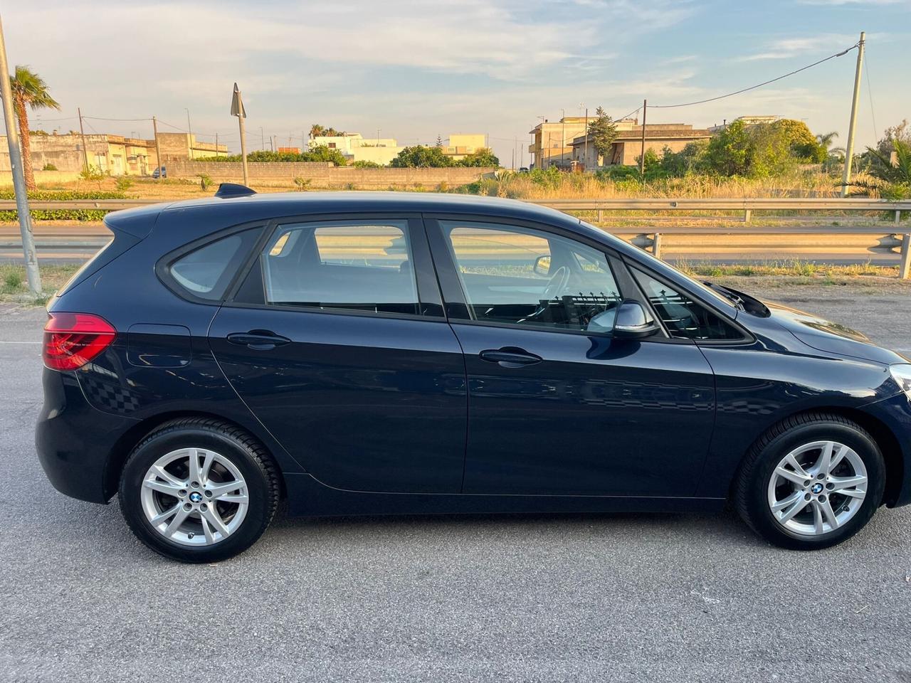 Bmw 2 Active Tourer 216d Advantage 2015