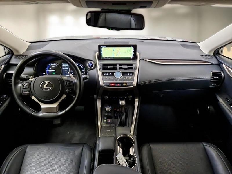 LEXUS NX 300h Hybrid Luxury 4WD Autom.