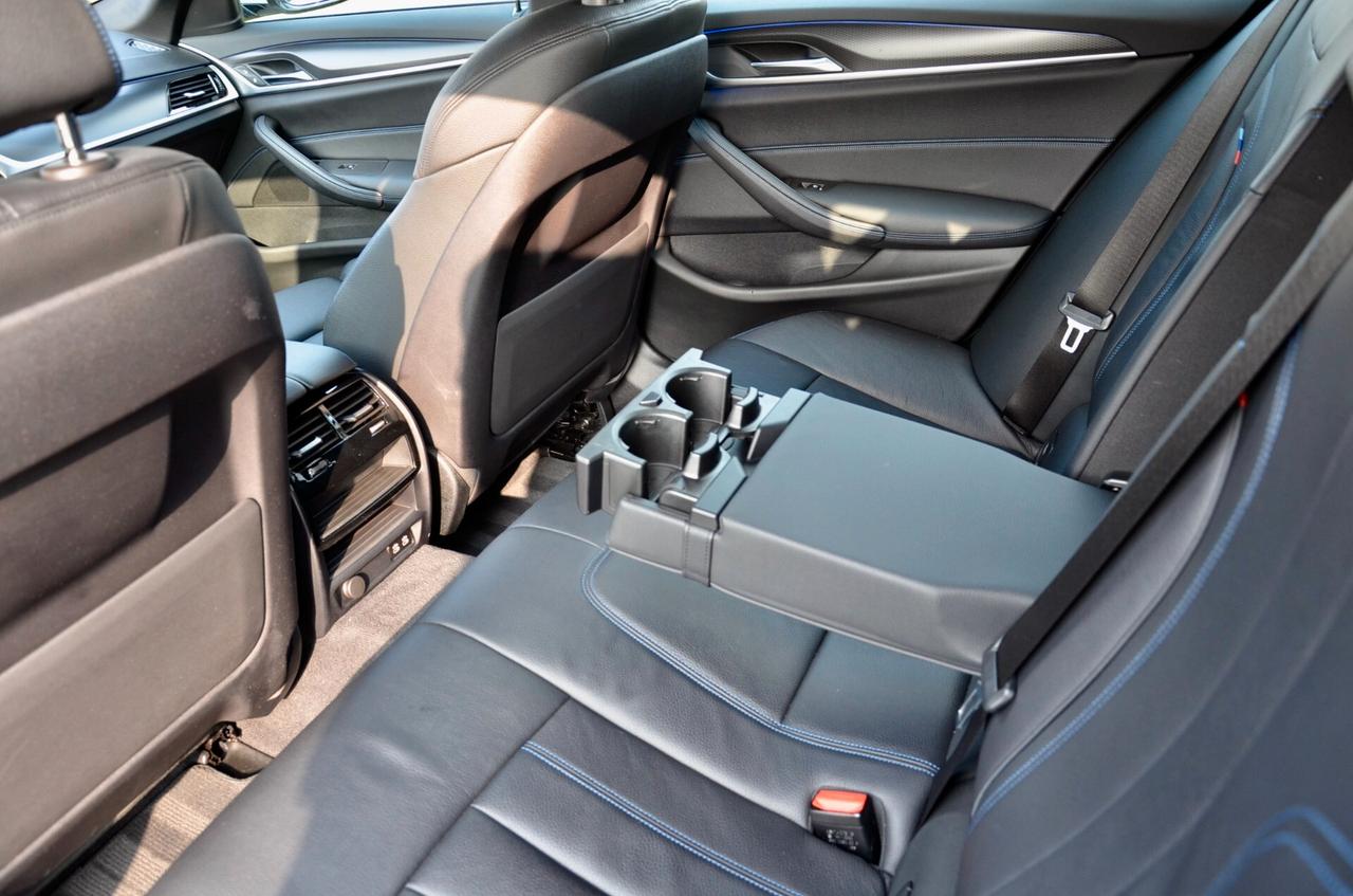 BMW 540d TOURING MHEV 48V XDRIVE MSPORT 340cv AUT, UNICOPROPRIETARIO, GARANZIA BMW, PACCHETTO MANUTENZIONE, UFF ITALIANA, FULL LED, RETROCAMERA, 20", PERMUTE