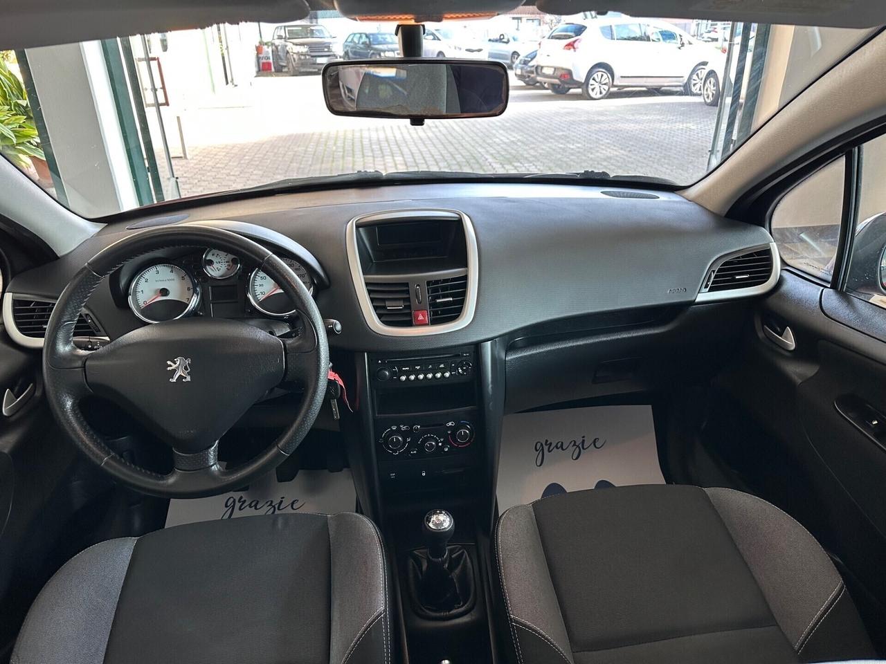 Peugeot 207 1.4 VTi 95CV 5p. Neopatentati