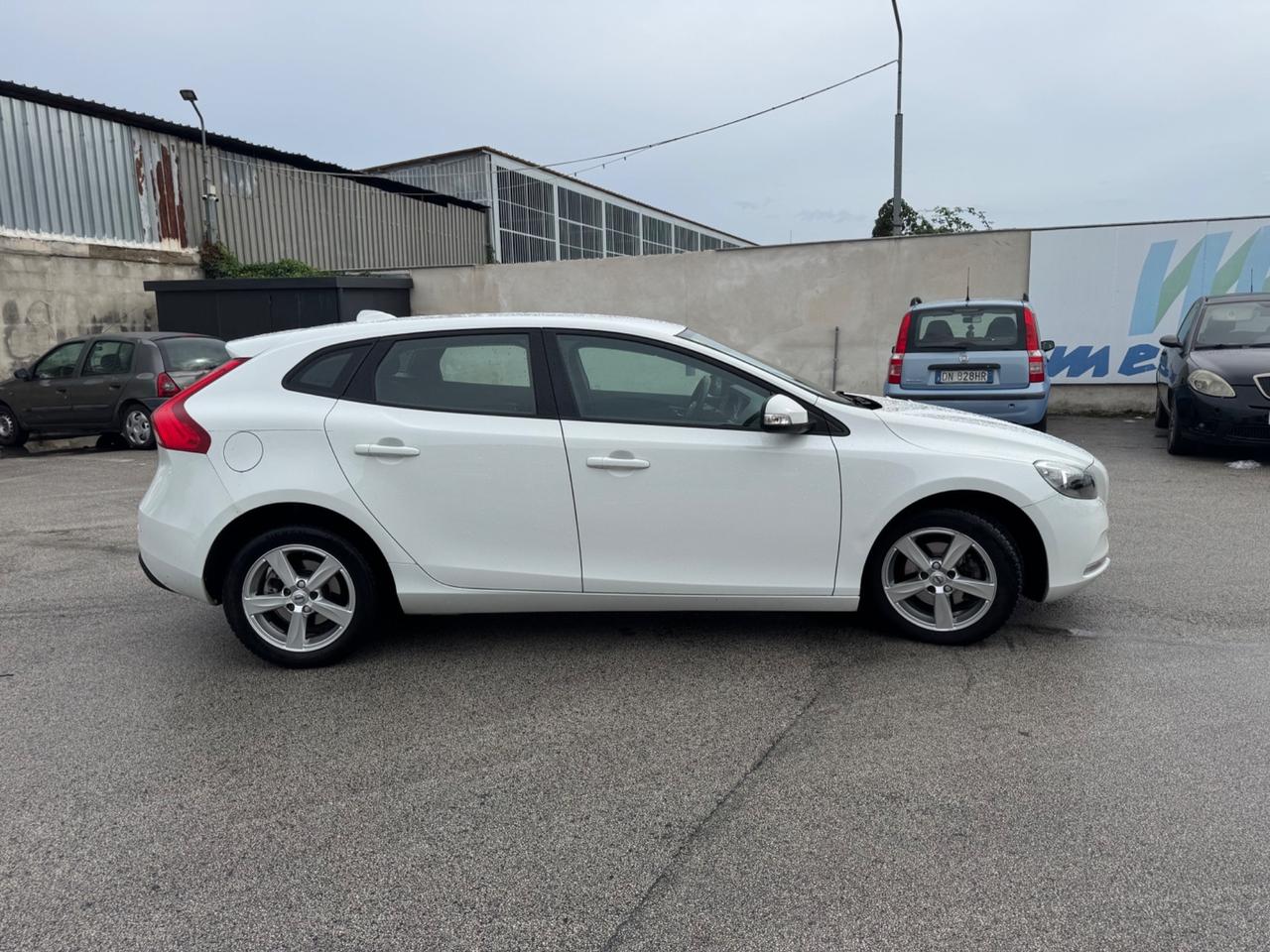 Volvo V40 D2 Business Plus