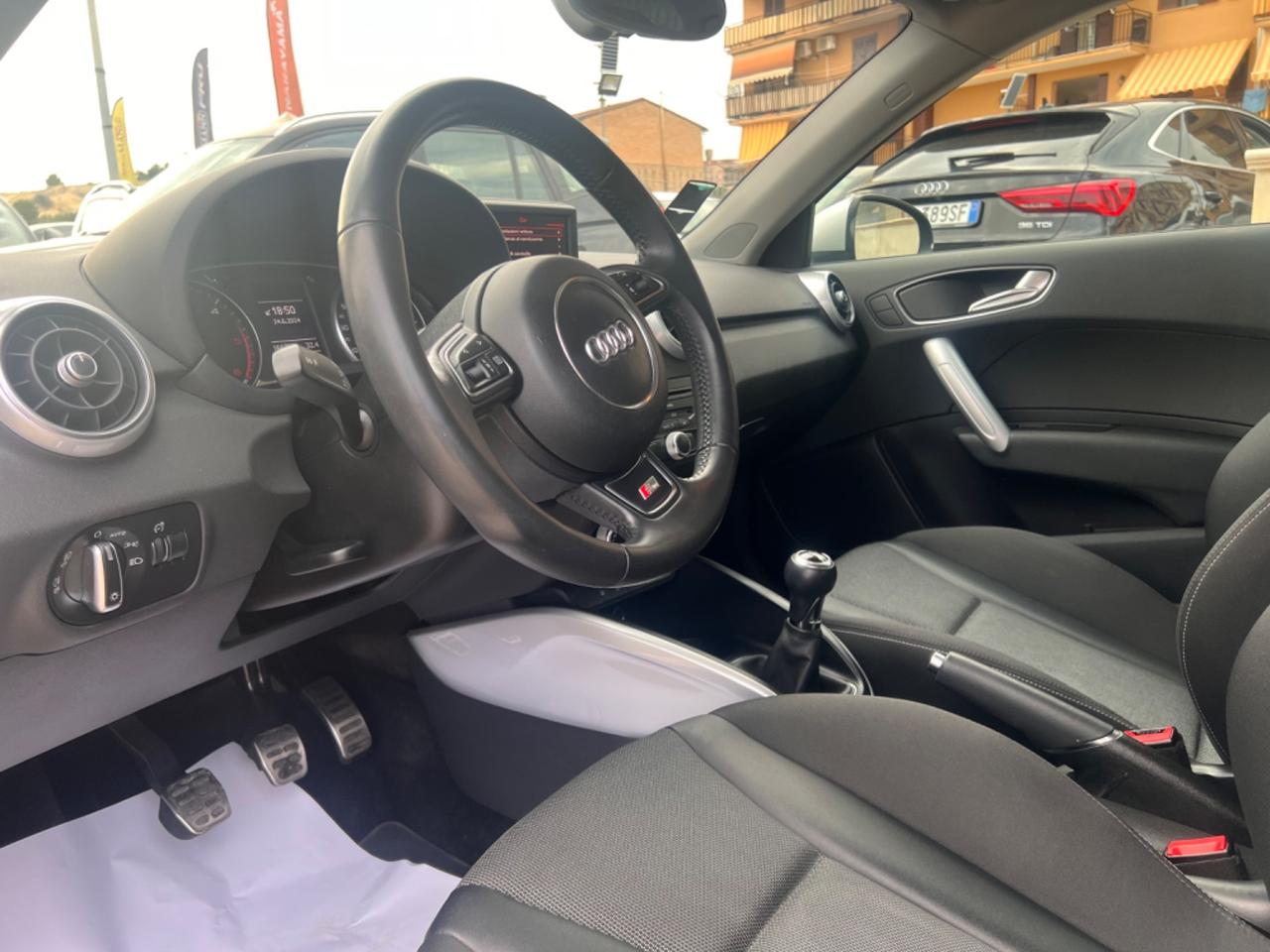 Audi A1 1.6 TDI 90 CV S-line ok neopatentati