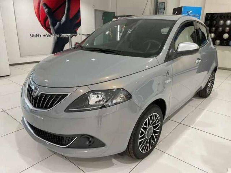 Lancia Ypsilon 1.0 firefly hybrid Alberta Ferretti s