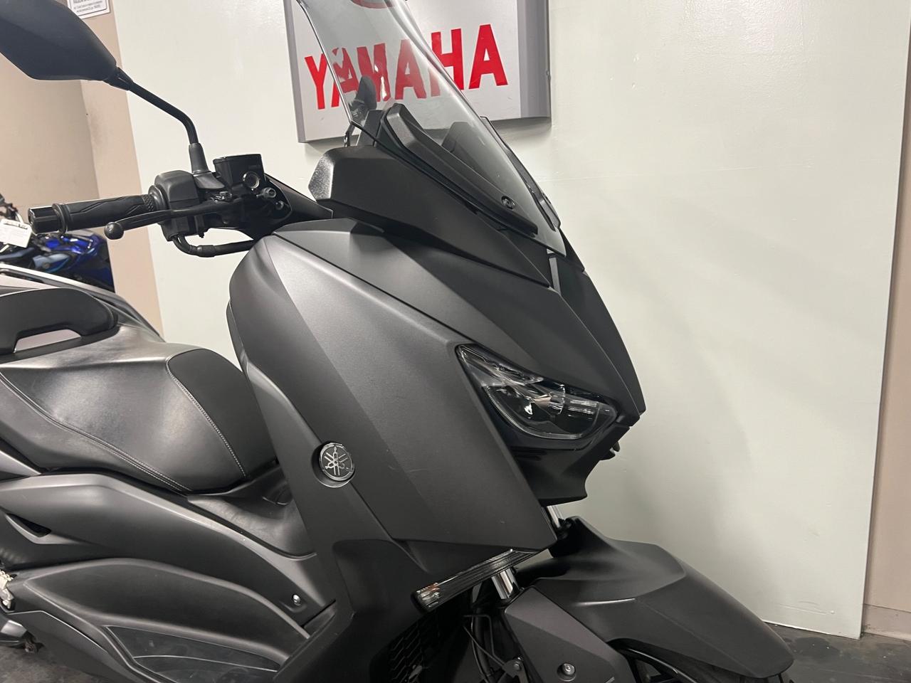 Yamaha X-Max 300